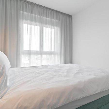 Grand Hill Flats Lägenhet Oradea Exteriör bild