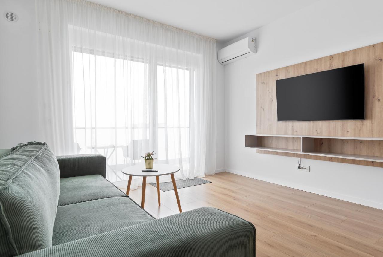 Grand Hill Flats Lägenhet Oradea Exteriör bild