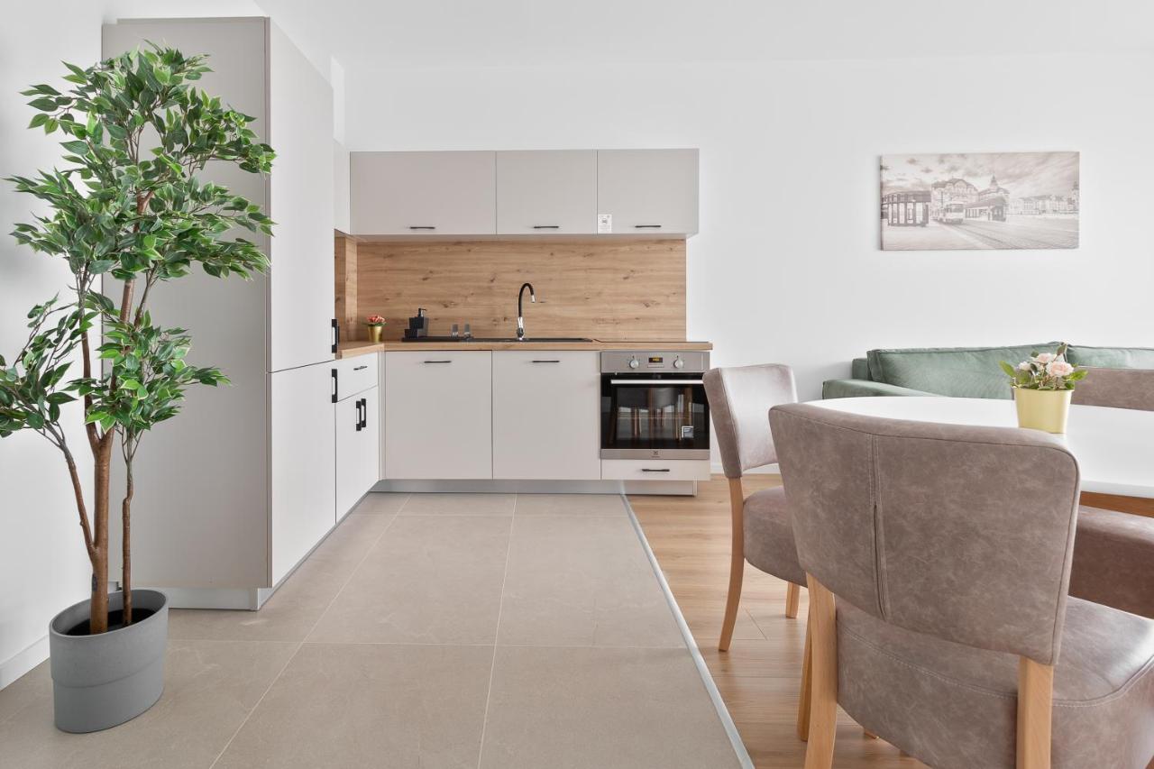 Grand Hill Flats Lägenhet Oradea Exteriör bild