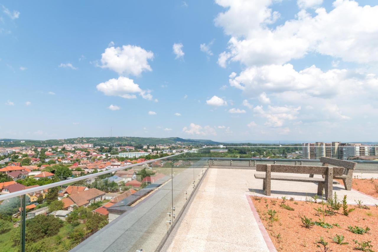 Grand Hill Flats Lägenhet Oradea Exteriör bild