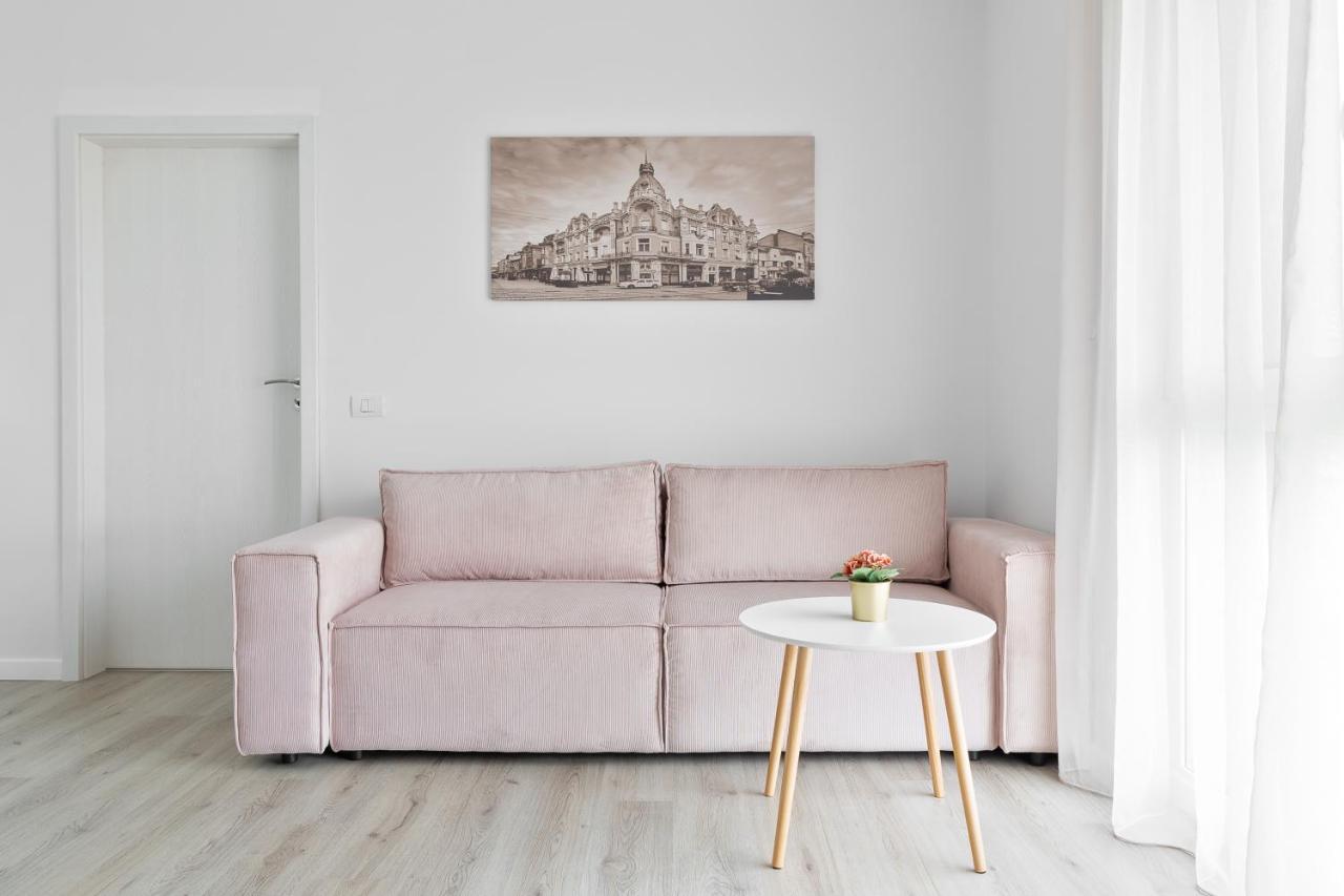 Grand Hill Flats Lägenhet Oradea Exteriör bild