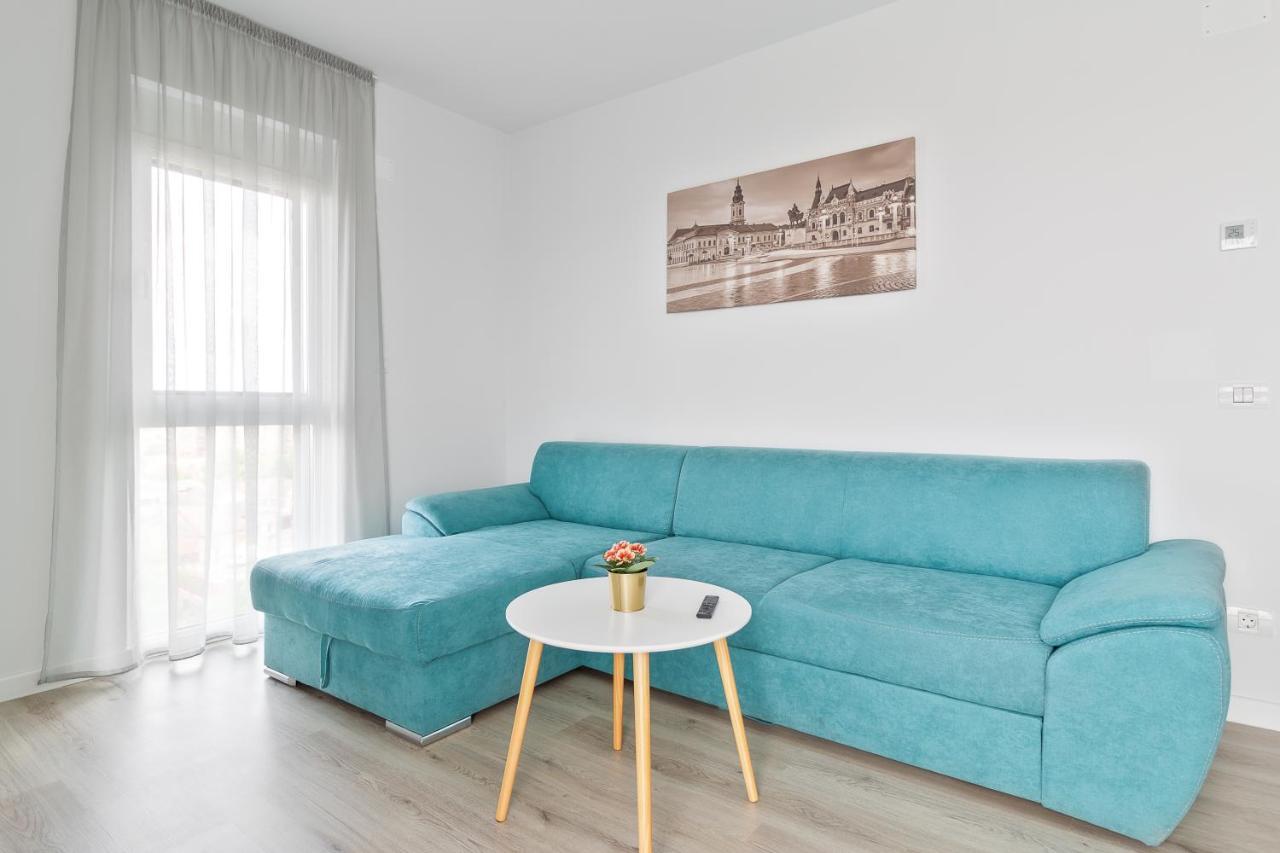 Grand Hill Flats Lägenhet Oradea Exteriör bild