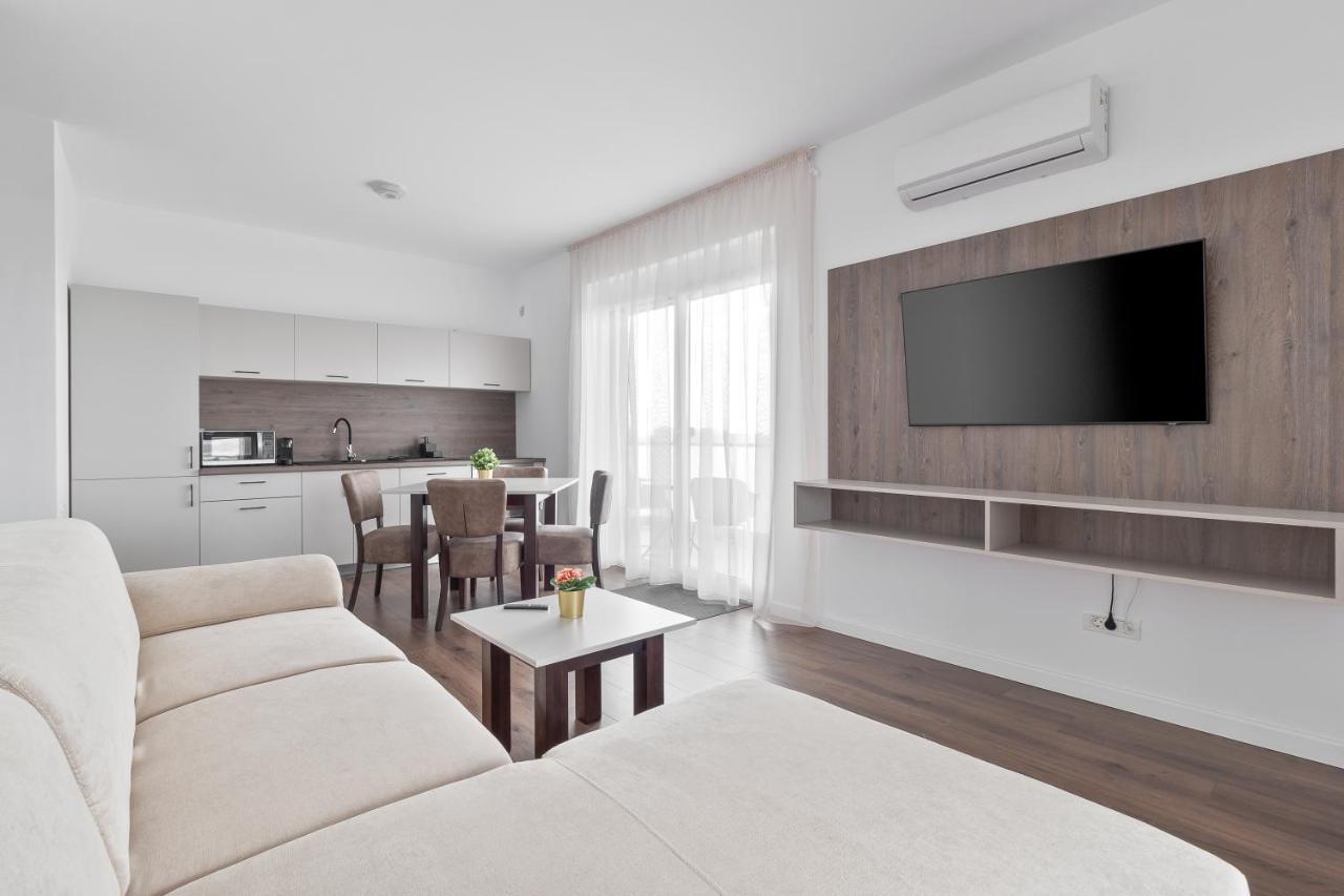 Grand Hill Flats Lägenhet Oradea Exteriör bild