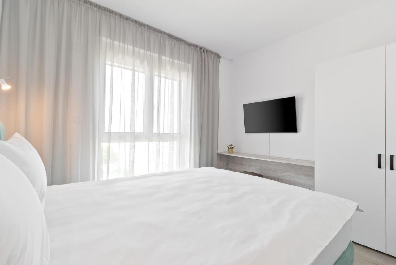 Grand Hill Flats Lägenhet Oradea Exteriör bild
