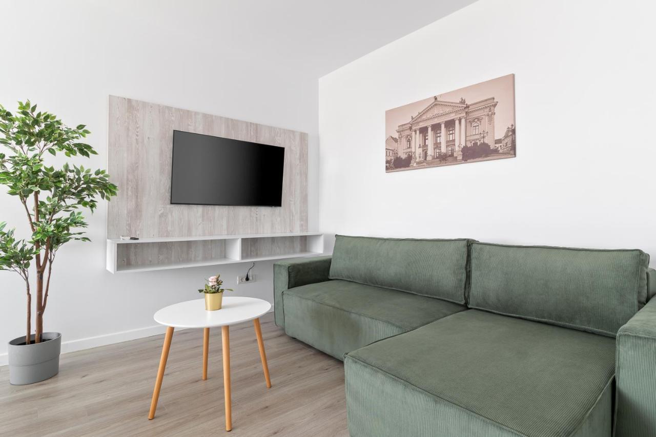 Grand Hill Flats Lägenhet Oradea Exteriör bild