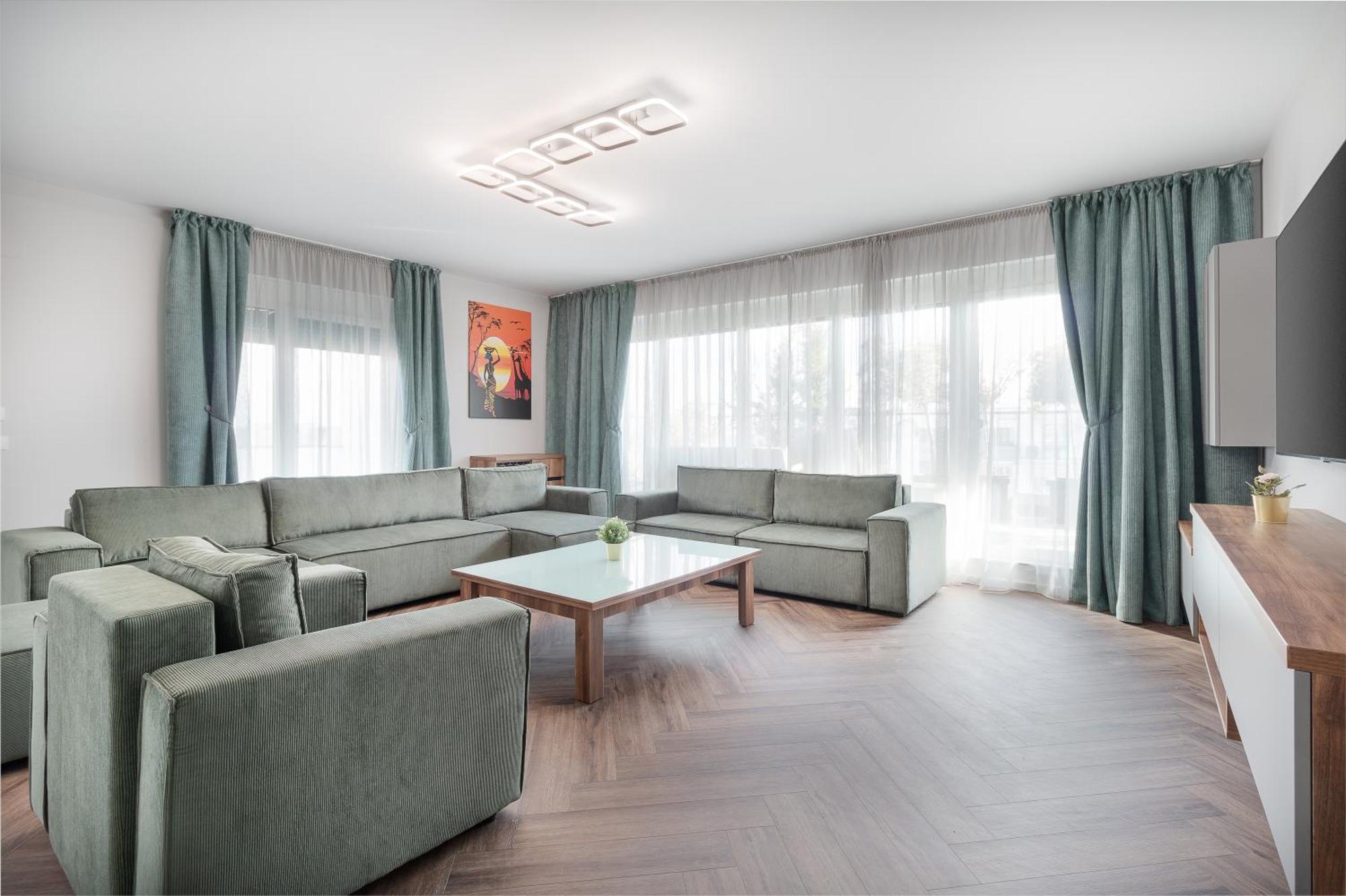 Grand Hill Flats Lägenhet Oradea Exteriör bild