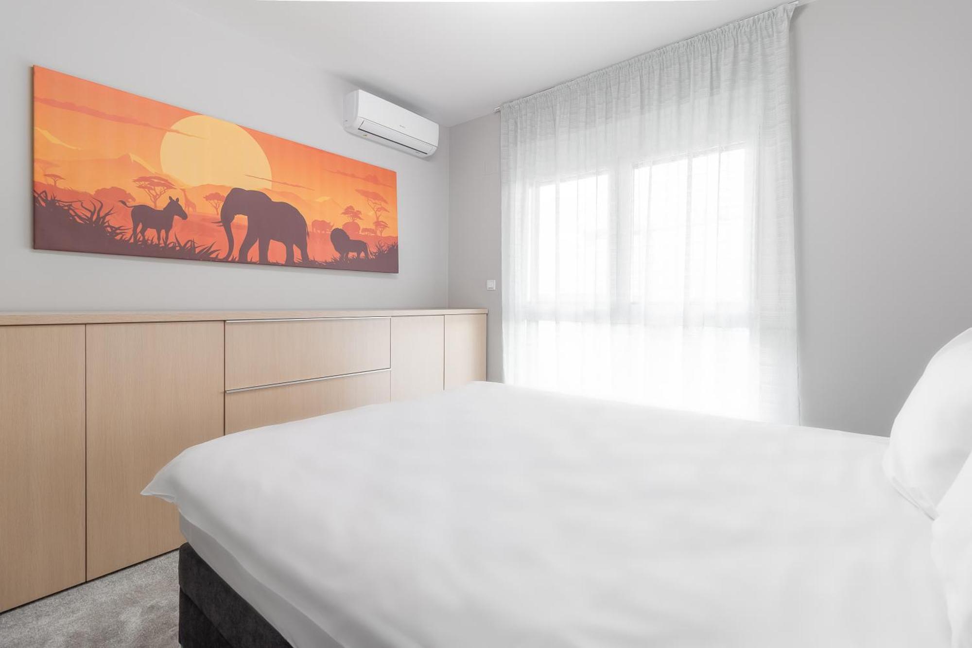 Grand Hill Flats Lägenhet Oradea Exteriör bild