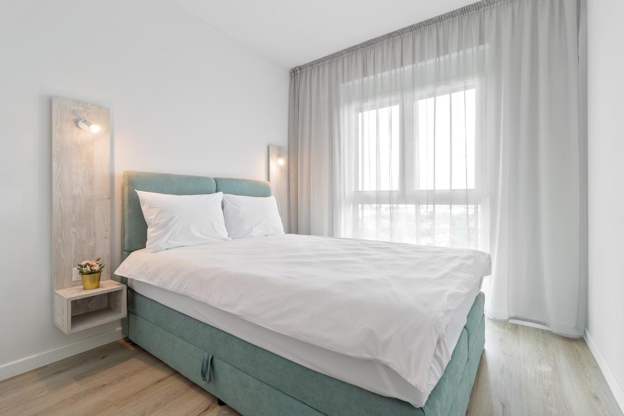 Grand Hill Flats Lägenhet Oradea Exteriör bild